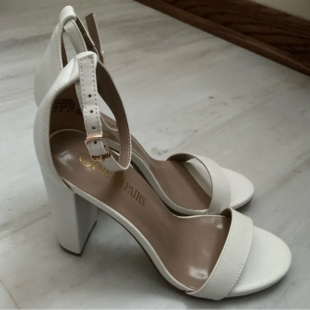Dream Pairs Cream Block Heel Sandals - Picture 7 of 8